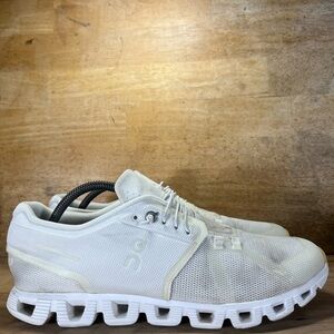 On Cloud 5 REFLECTIVE LIGHTWEIGHT Mens Size 10.5 Running Shoes Sneakers White
